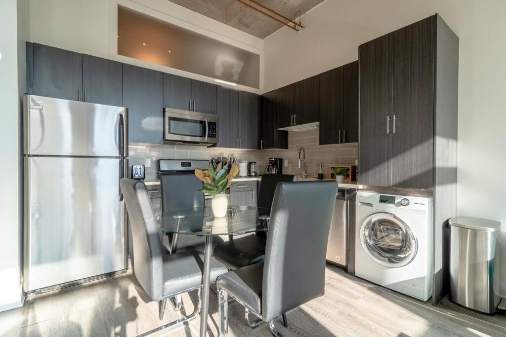 Spacious 2Br Vacation Rental With City View, Optional Parking And Gym Near Mccormick Place & Downtown Chicago Attractions Экстерьер фото