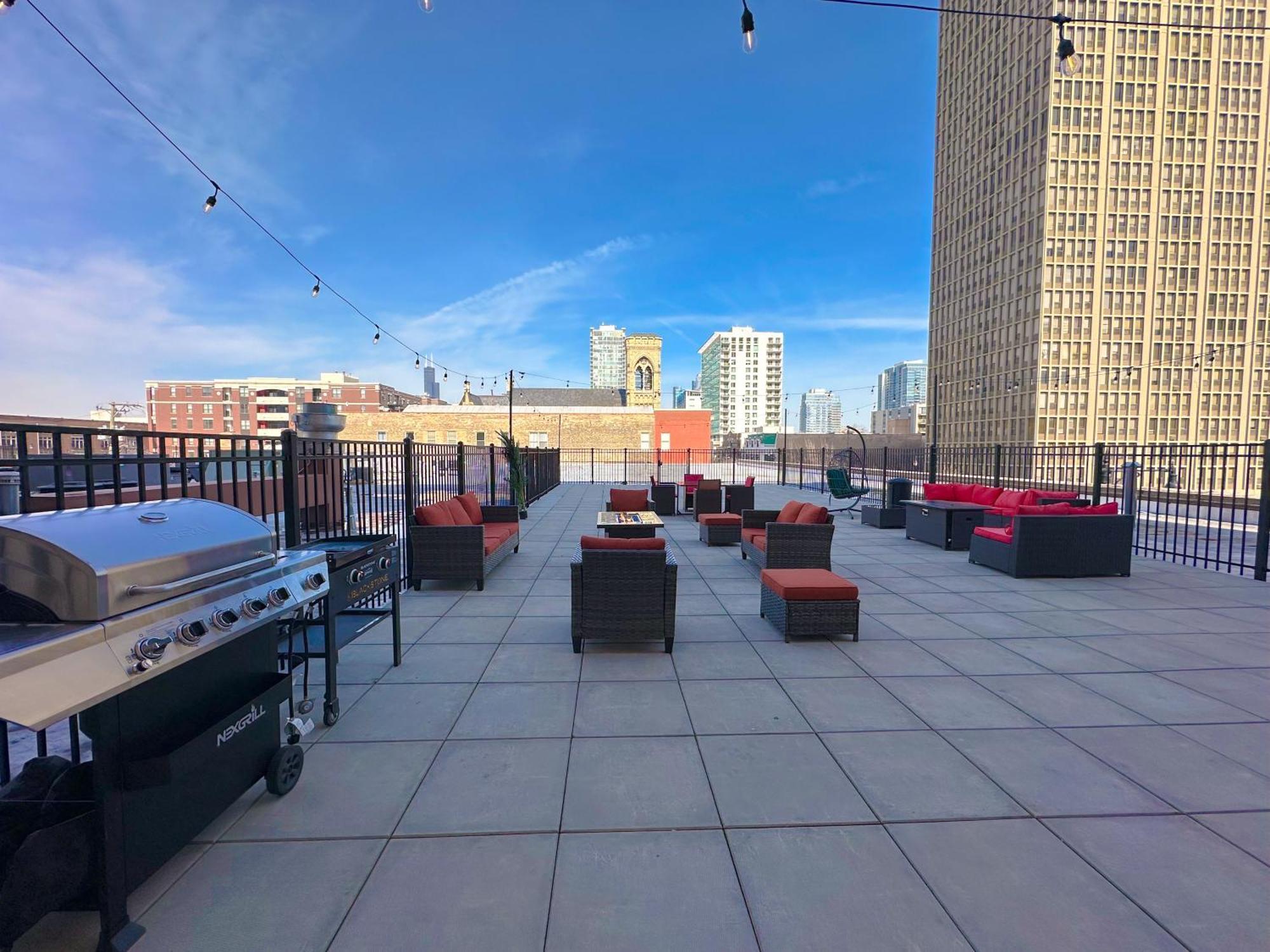 Spacious 2Br Vacation Rental With City View, Optional Parking And Gym Near Mccormick Place & Downtown Chicago Attractions Экстерьер фото